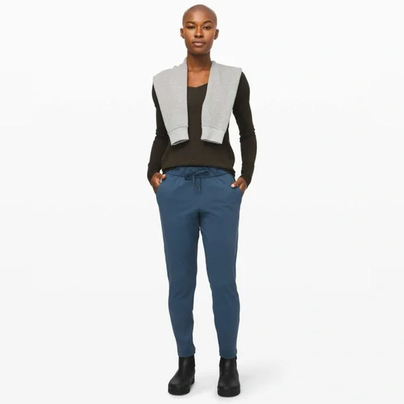 Lululemon On the Fly 7/8 Pant Code Blue Size 2 - Picture 1 of 11